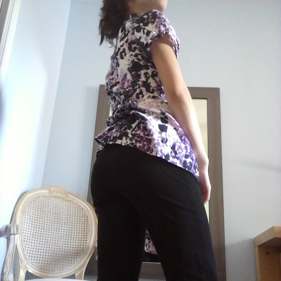 Purple abstract blouse - Picture 2 of 7